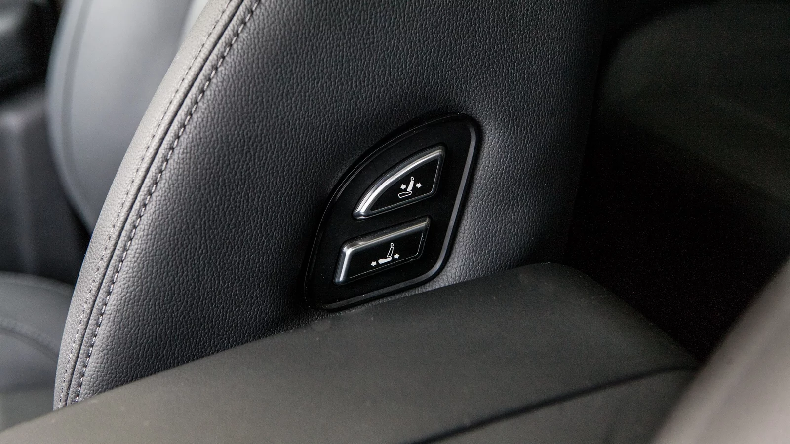 25 Zotye-Coupa-regulirovka-sideniya.jpg