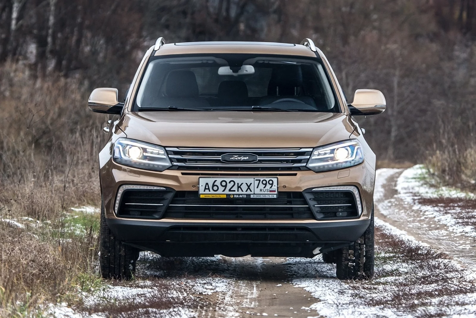 32 Zotye-Coupa-speredi.jpg