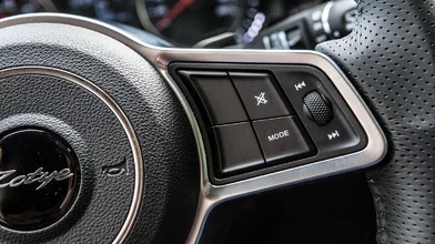 21 Zotye-Coupa-knopki-na-rule.jpg 21 Zotye-Coupa-knopki-na-rule.jpg